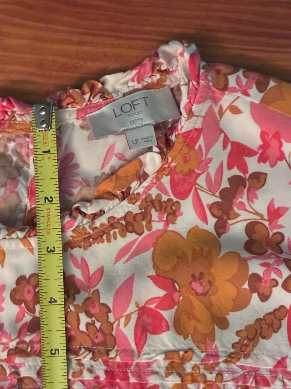LOFT Outlet Women’s Floral Flutter Sleeve Blouse, Size LP - Picture 2 of 14